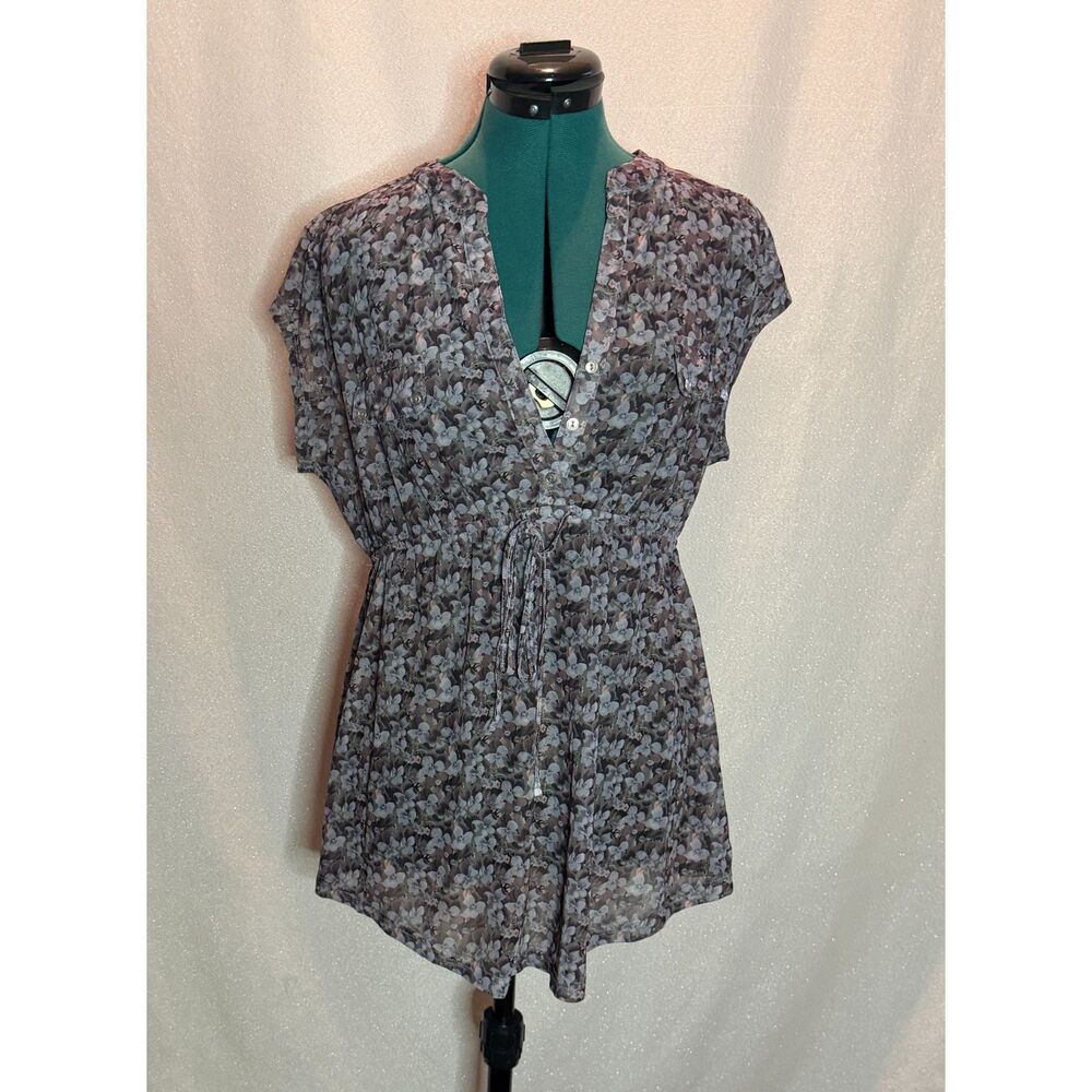 Aria Blue Maternity sheer blue grey floral tunic top. Size large